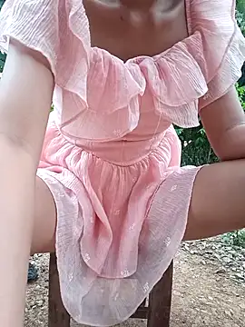 Snapshot of Elena_Mia chatting on June 6, 2026, 10:47 pm Elena Mia online show from June 6, 2026, 10:47 pm