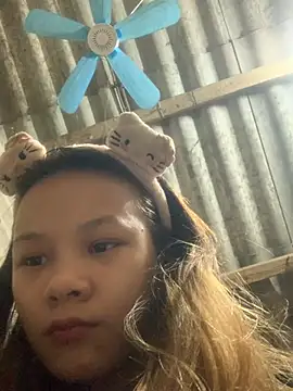 Elysa-x online show from April 30, 2026, 4:24 pm