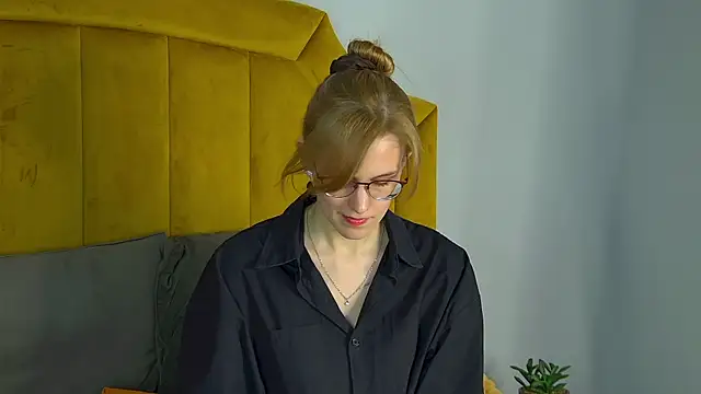 GraceHudsons online show from April 19, 2026, 6:10 pm