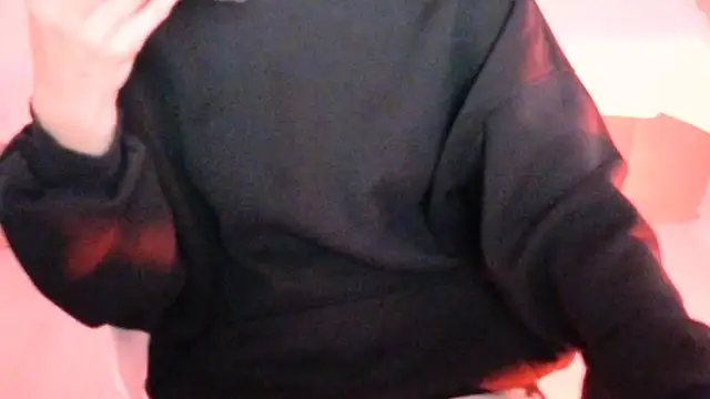 Snapshot of _Scarlett_Lee_ chatting on July 6, 2026, 5:04 pm Scarlett Lee online show from July 6, 2026, 5:04 pm