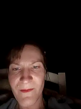 Snapshot of AnnieNet chatting on April 27, 2026, 8:51 pm AnnieNet online show from April 27, 2026, 8:51 pm