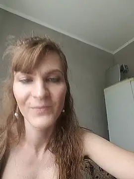 Snapshot of AnnieNet chatting on May 28, 2026, 12:24 pm AnnieNet online show from May 28, 2026, 12:24 pm