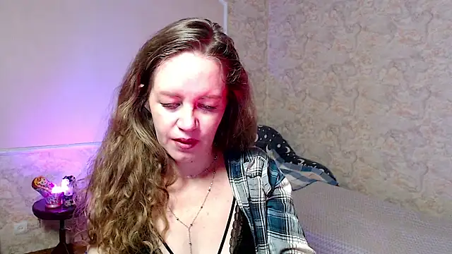 Snapshot of Fern_Lust chatting on May 27, 2026, 9:39 am Fern Lust online show from May 27, 2026, 9:39 am