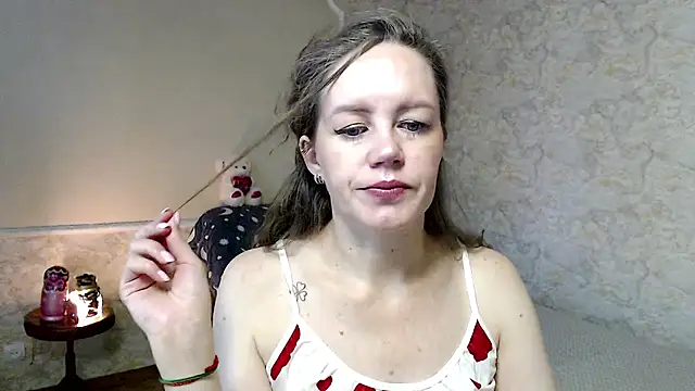 Snapshot of Fern_Lust chatting on June 23, 2026, 9:18 am Fern Lust online show from June 23, 2026, 9:18 am