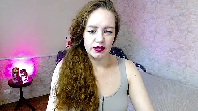 Snapshot of Fern_Lust chatting on July 10, 2026, 9:34 am Fern Lust online show from July 10, 2026, 9:34 am
