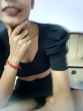 Snapshot of Dimple-Shah chatting on July 28, 2026, 1:21 pm Dimple-Shah online show from July 28, 2026, 1:21 pm