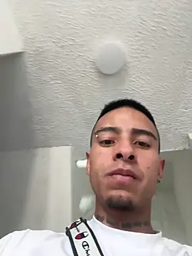 willclayy online show from April 27, 2026, 12:03 pm