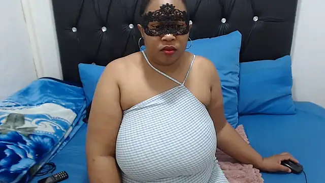 Snapshot of CreamyhotBoobs chatting on May 31, 2026, 1:40 pm CreamyhotBoobs online show from May 31, 2026, 1:40 pm