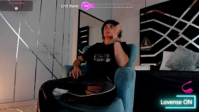 Snapshot of JayTaylorr chatting on July 13, 2026, 11:46 am JayTaylorr online show from July 13, 2026, 11:46 am