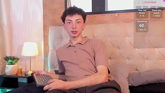 Snapshot of harry_salvatore chatting on May 22, 2026, 11:38 am harry salvatore online show from May 22, 2026, 11:38 am