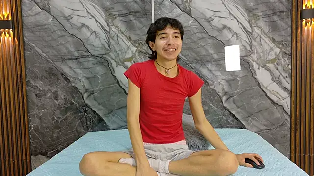 NoahWalker   online show from May 25, 2026, 11:05 am