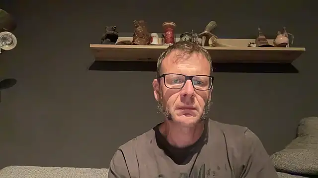 Snapshot of o_florian_o1 chatting on June 16, 2026, 8:11 pm o florian o1 online show from June 16, 2026, 8:11 pm
