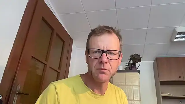 Snapshot of o_florian_o1 chatting on June 26, 2026, 7:46 am o florian o1 online show from June 26, 2026, 7:46 am