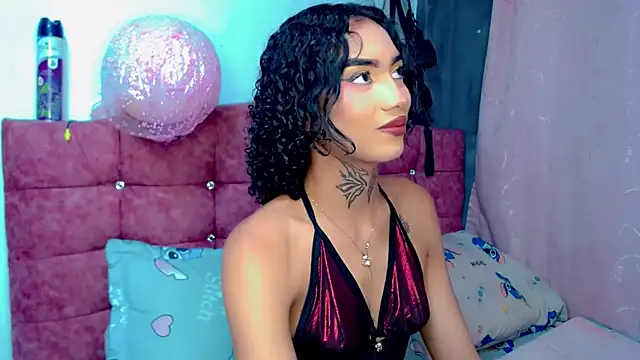 Snapshot of Darianna_A chatting on July 6, 2026, 6:10 pm Darianna A online show from July 6, 2026, 6:10 pm