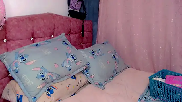 Snapshot of Darianna_A chatting on July 22, 2026, 4:04 am Darianna A online show from July 22, 2026, 4:04 am