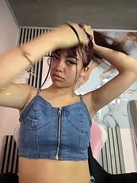 Snapshot of kira_ec chatting on June 15, 2026, 3:36 pm kira ec online show from June 15, 2026, 3:36 pm