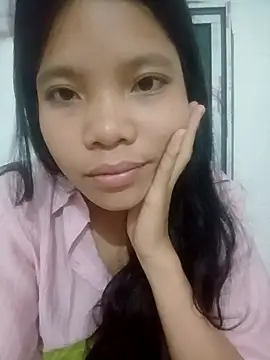 lelenana online show from April 18, 2026, 9:04 pm