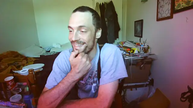 Snapshot of JohnnyMoves chatting on July 7, 2026, 10:36 pm JohnnyMoves online show from July 7, 2026, 10:36 pm