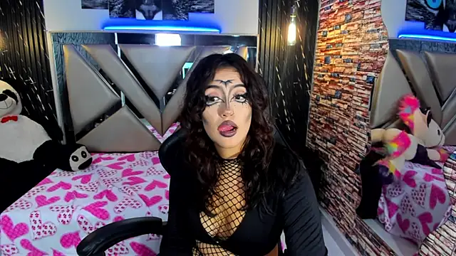 Karim TheRouse online show from April 17, 2026, 8:23 pm