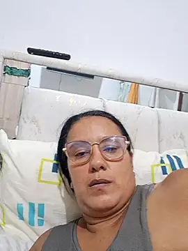 Snapshot of Samanta-42 chatting on July 19, 2026, 9:24 am Samanta-42 online show from July 19, 2026, 9:24 am