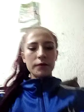 Snapshot of im_scarlett20 chatting on May 4, 2026, 12:28 am im scarlett20 online show from May 4, 2026, 12:28 am