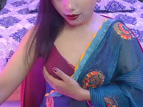 Snapshot of bold-fareen chatting on April 22, 2026, 11:45 am bold-fareen online show from April 22, 2026, 11:45 am