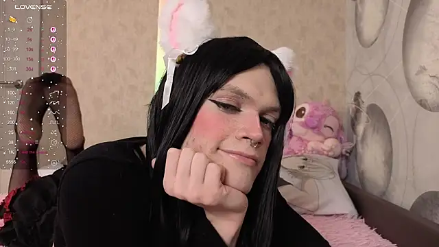 nightrapunzel online show from April 17, 2026, 7:06 pm