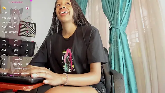 Snapshot of Sweett-Maria chatting on July 18, 2026, 6:34 pm Sweett-Maria online show from July 18, 2026, 6:34 pm