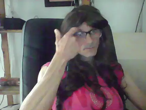 doll-cd online show from May 14, 2026, 5:09 pm