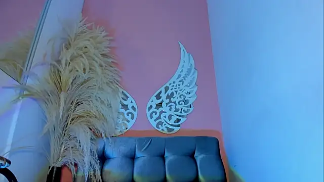 thiccylexxy  online show from April 21, 2026, 12:11 pm