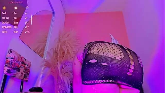 thiccylexxy  online show from April 24, 2026, 12:29 pm
