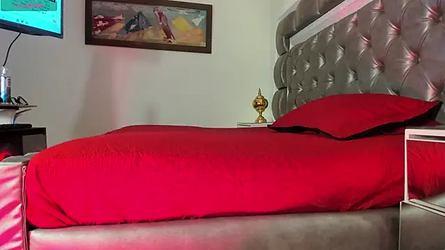 thiccylexxy  online show from May 14, 2026, 12:34 pm
