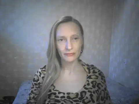 LunaBelle8 online show from April 23, 2026, 5:15 pm