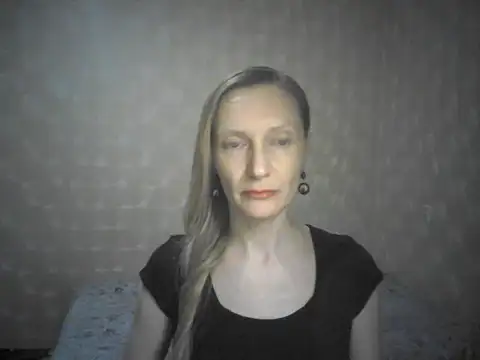 LunaBelle8 online show from May 3, 2026, 6:14 pm