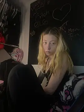 Spoilmedaddy732 online show from May 20, 2026, 6:25 pm
