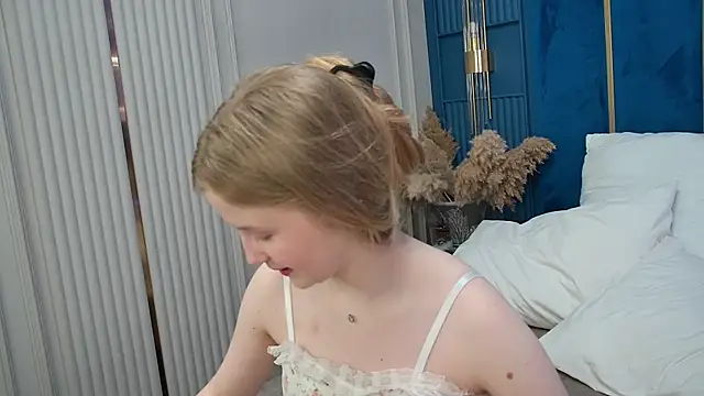 Snapshot of LilianHowards chatting on May 20, 2026, 9:26 am LilianHowards online show from May 20, 2026, 9:26 am