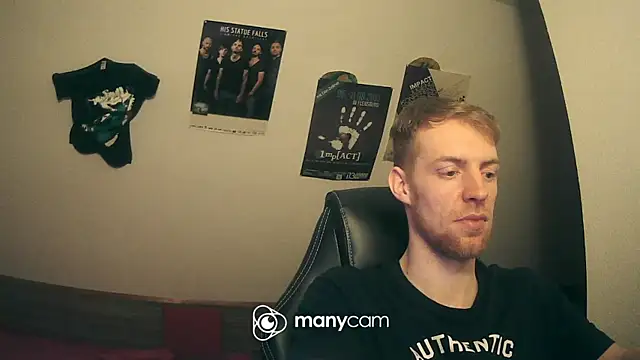 Snapshot of Milkyman7 chatting on December 23, 2024, 9:51 pm Milkyman7 online show from December 23, 2024, 9:51 pm