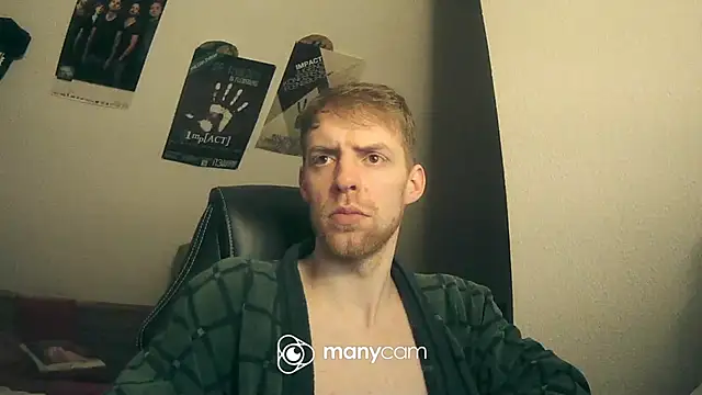 Snapshot of Milkyman7 chatting on January 3, 2025, 11:23 pm Milkyman7 online show from January 3, 2025, 11:23 pm