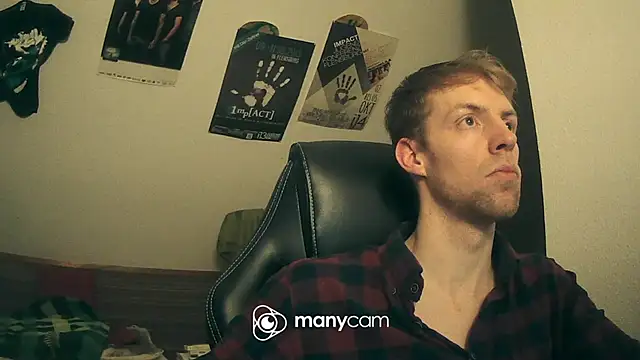 Snapshot of Milkyman7 chatting on February 1, 2025, 11:37 pm Milkyman7 online show from February 1, 2025, 11:37 pm