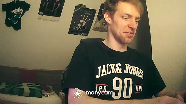 Snapshot of Milkyman7 chatting on February 9, 2025, 1:00 am Milkyman7 online show from February 9, 2025, 1:00 am