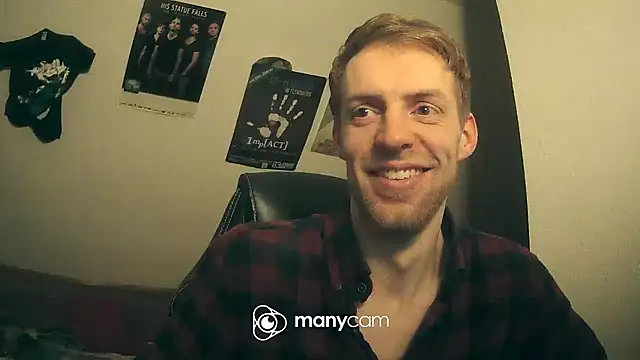 Snapshot of Milkyman7 chatting on March 15, 2025, 12:58 am Milkyman7 online show from March 15, 2025, 12:58 am