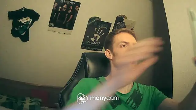 Snapshot of Milkyman7 chatting on March 15, 2025, 10:22 pm Milkyman7 online show from March 15, 2025, 10:22 pm