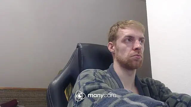 Snapshot of Milkyman7 chatting on November 19, 2025, 8:20 pm Milkyman7 online show from November 19, 2025, 8:20 pm