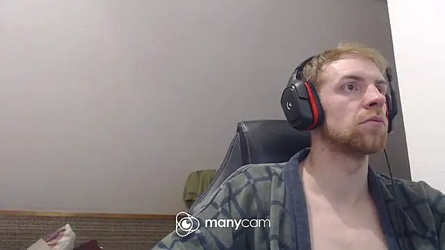 Snapshot of Milkyman7 chatting on November 21, 2025, 10:30 pm Milkyman7 online show from November 21, 2025, 10:30 pm