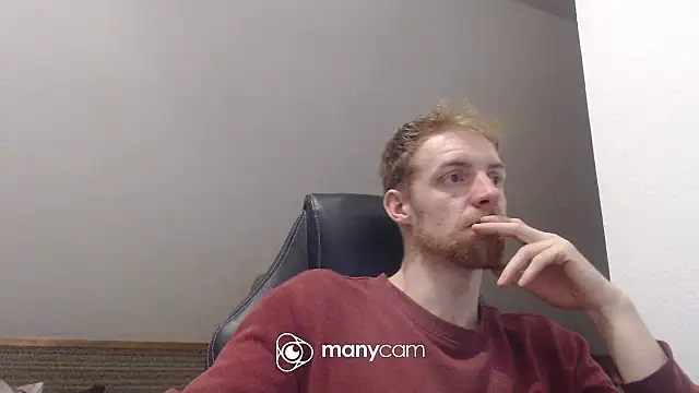 Snapshot of Milkyman7 chatting on November 22, 2025, 9:03 pm Milkyman7 online show from November 22, 2025, 9:03 pm