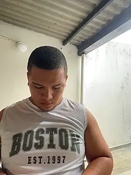 Snapshot of Patricio_02 chatting on June 8, 2026, 2:17 pm Patricio 02 online show from June 8, 2026, 2:17 pm