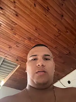 Snapshot of Patricio_02 chatting on June 15, 2026, 1:46 pm Patricio 02 online show from June 15, 2026, 1:46 pm