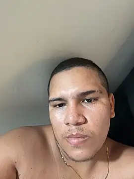 Snapshot of Patricio_02 chatting on July 15, 2026, 3:12 am Patricio 02 online show from July 15, 2026, 3:12 am