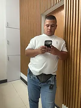Snapshot of Patricio_02 chatting on July 23, 2026, 3:21 pm Patricio 02 online show from July 23, 2026, 3:21 pm