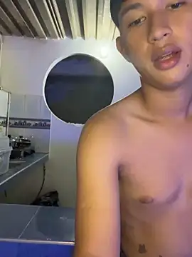 Snapshot of Evelyncita chatting on May 10, 2026, 7:41 pm Evelyncita online show from May 10, 2026, 7:41 pm